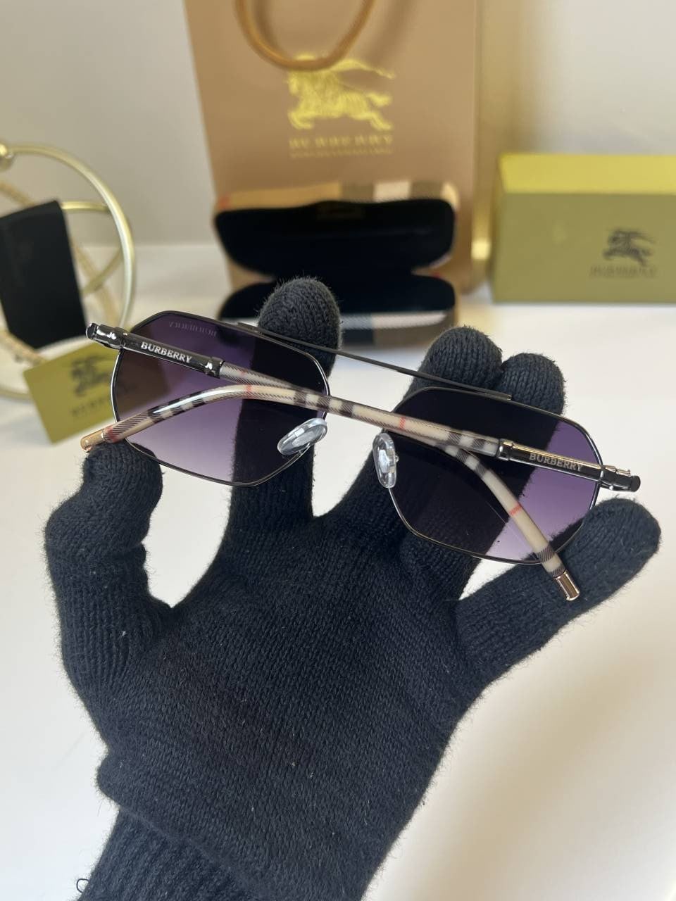 Burberrry_1042_purple_multi