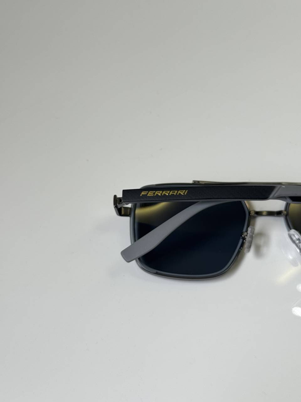 Rayban_8810_Smoke_grey_ferrari_edition