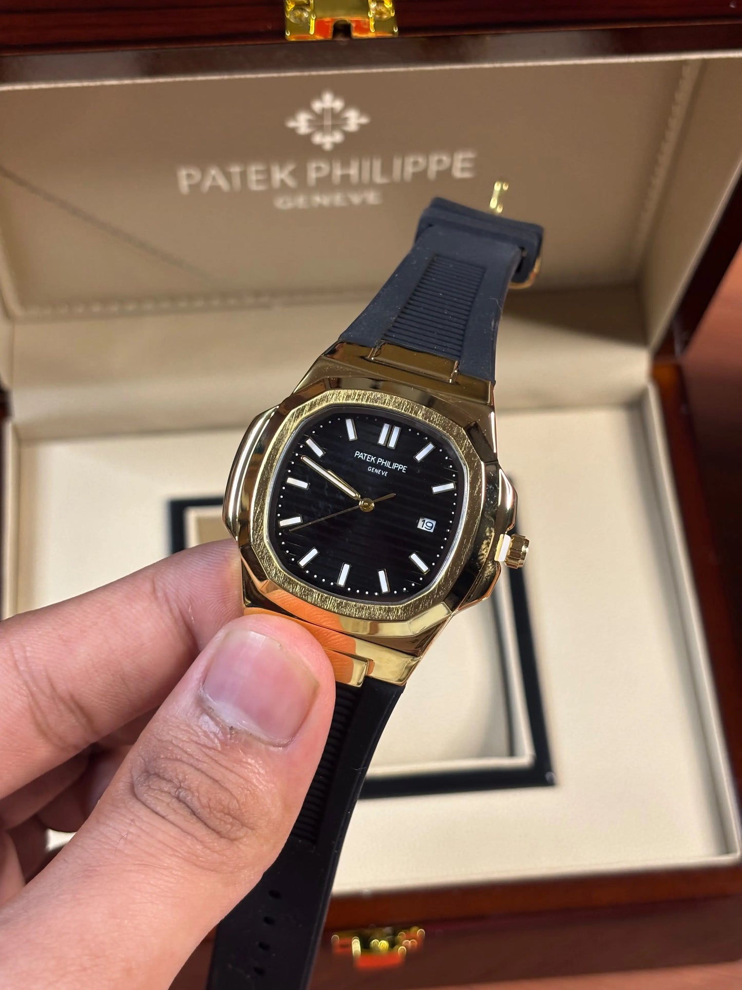 Pate_k Philippe Nautilis Coin 5711