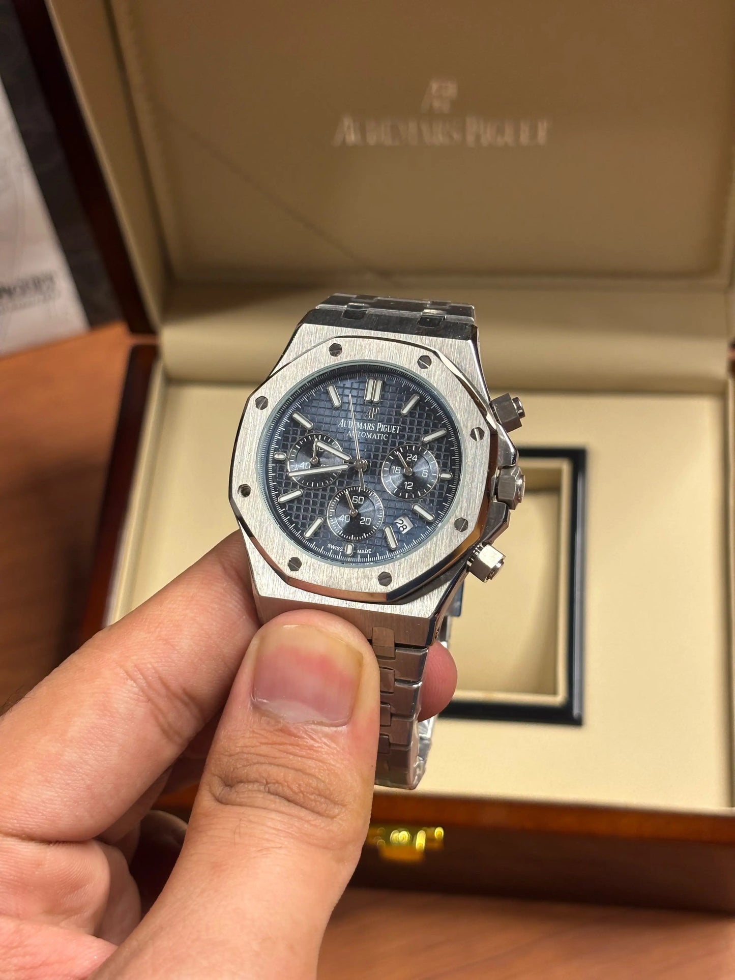 Audemars pigue_tRoyal Oak Chronograph Blue