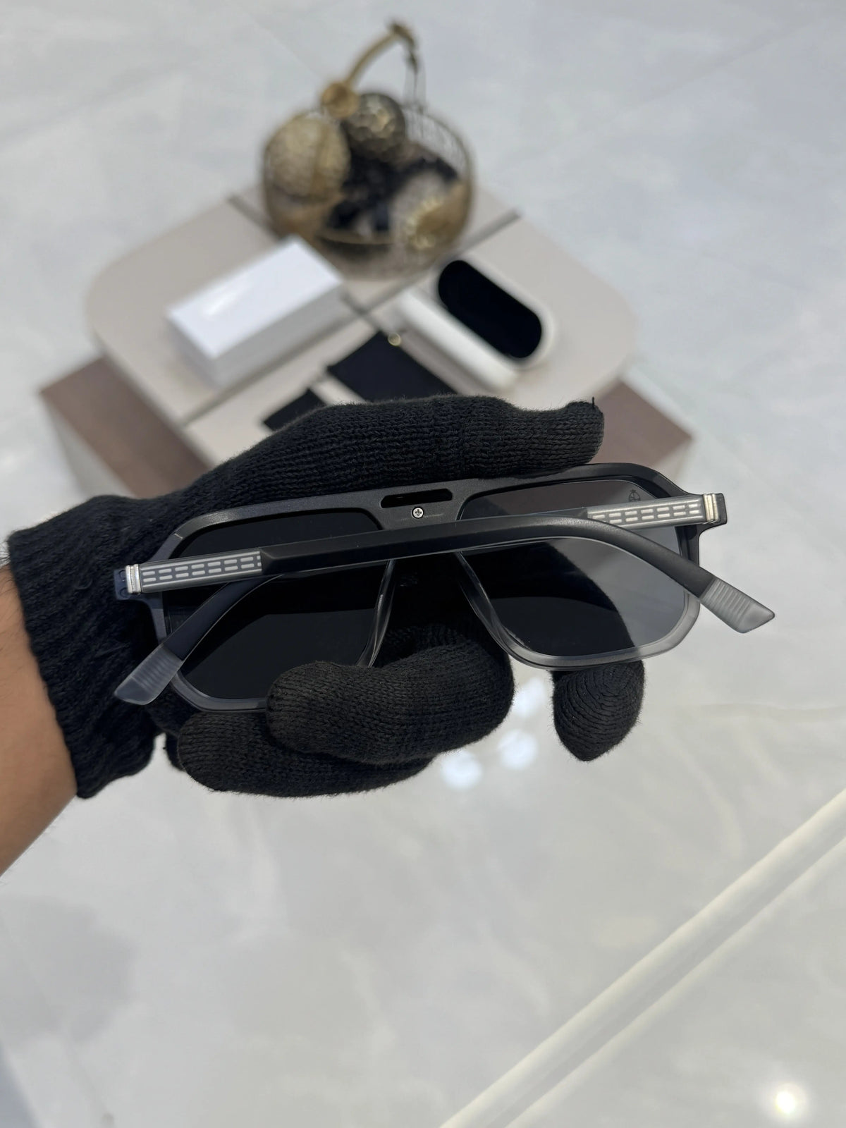 JM 26105_Black_Dual_Tone
