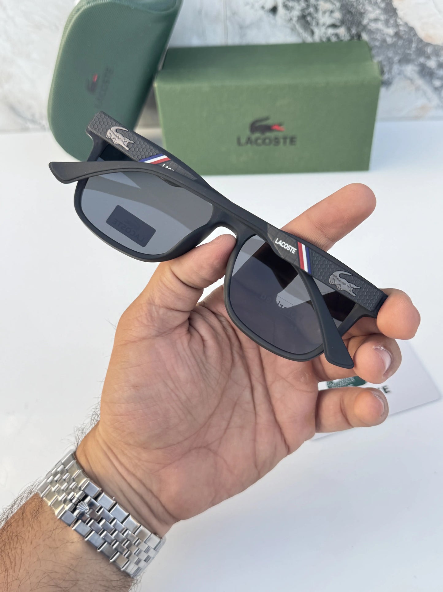 Lacoste_69071_matt_black