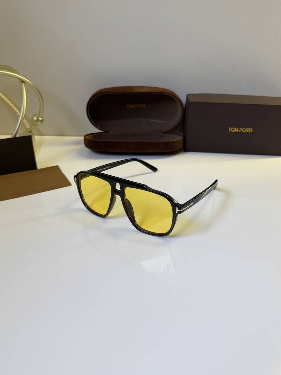 Tomford_300_Yellow_Black