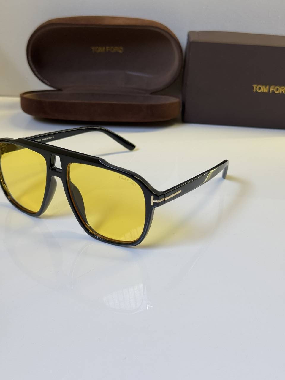 Tomford_300_Yellow_Black
