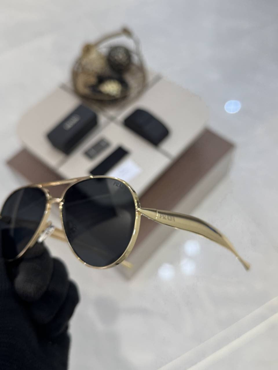 Prada_122_Gold_Black