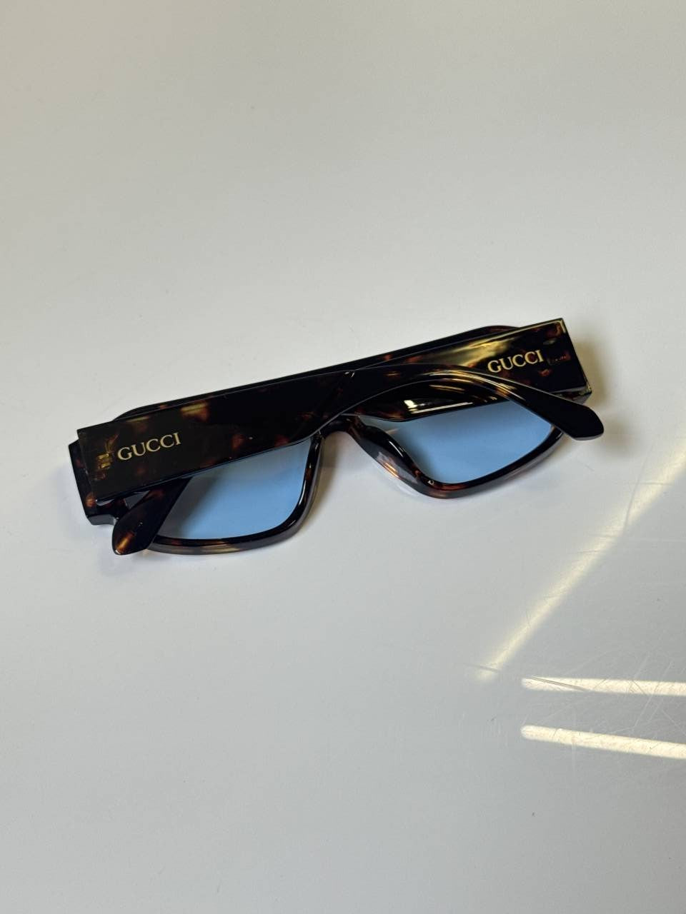 Prada_3986_Tiger_Blue