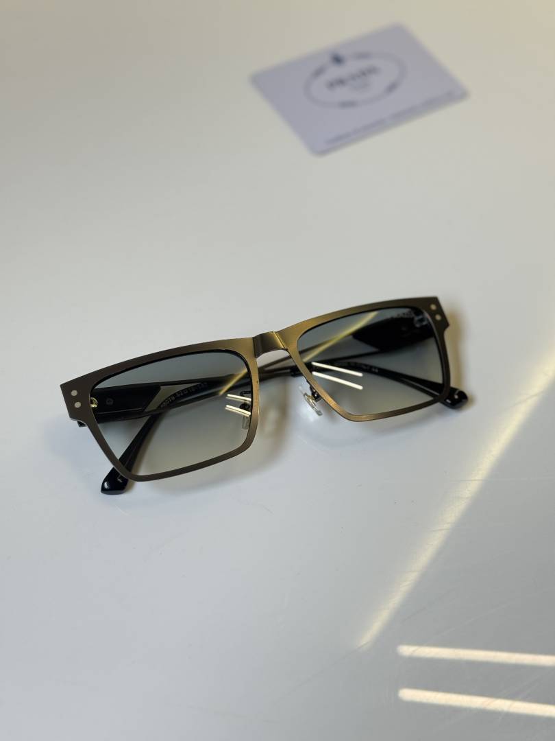 Prada_68079_Grey_Green