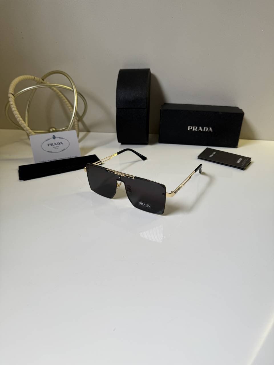 Prada_24029_Gold_Black