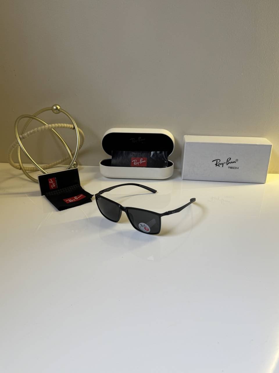 Rayban_8381_Black_Wayferar