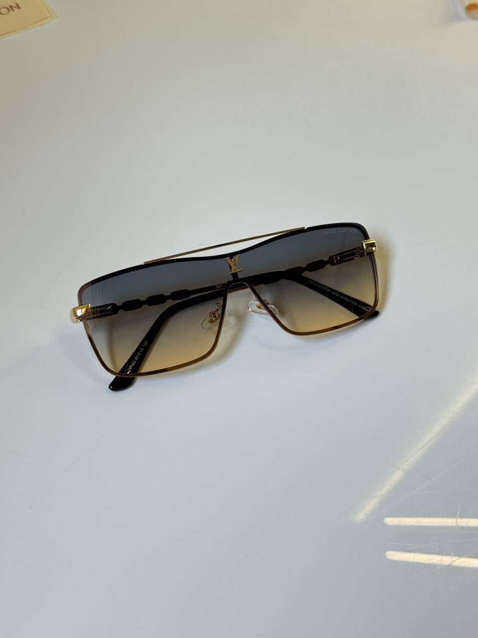Louis_Vuitton_24123_Gold_Multi