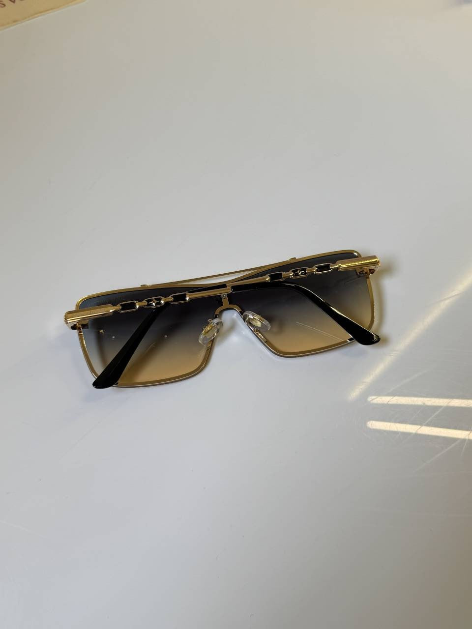 Louis_Vuitton_24123_Gold_Multi