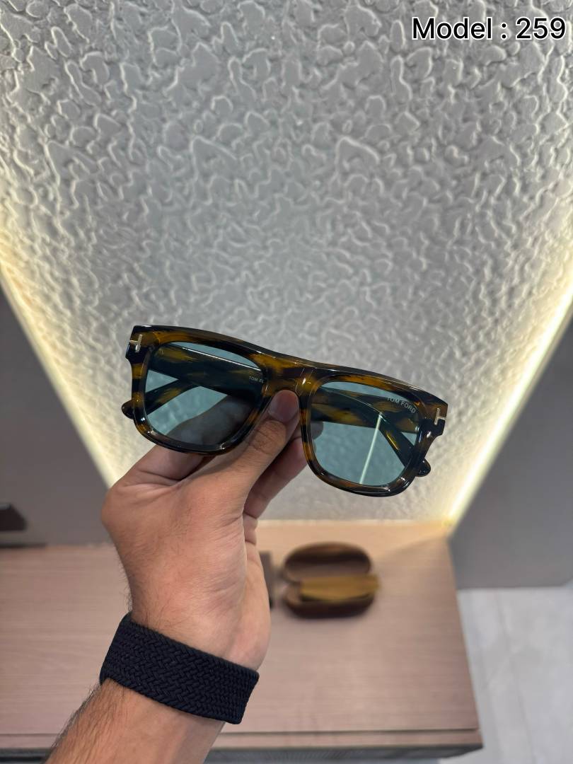 Tomford_259_tiger_blue