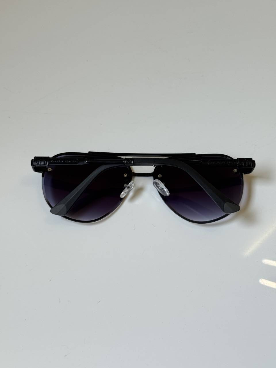 Maybach_22018_Purple_Black