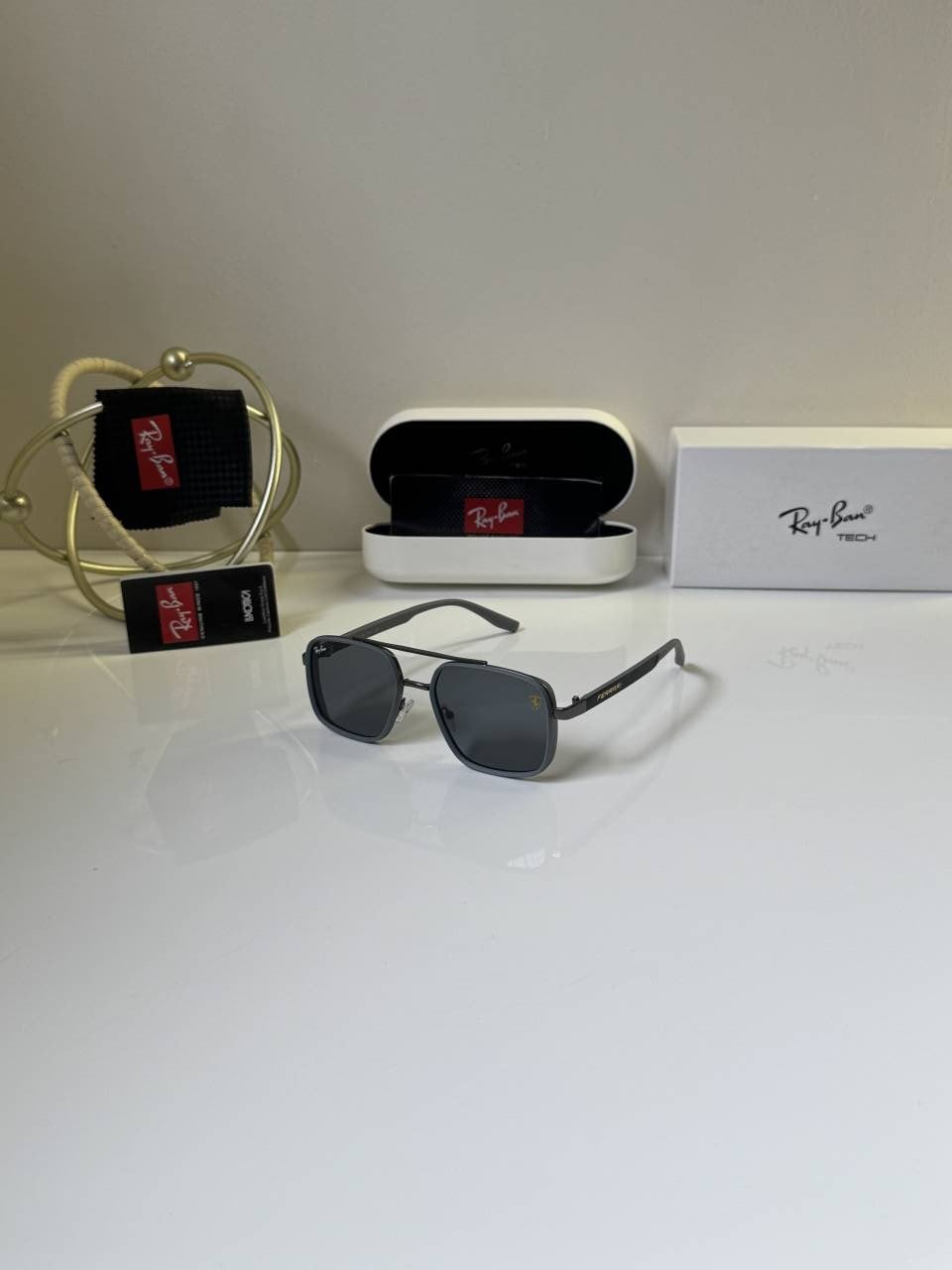 Rayban_8810_Smoke_grey_ferrari_edition