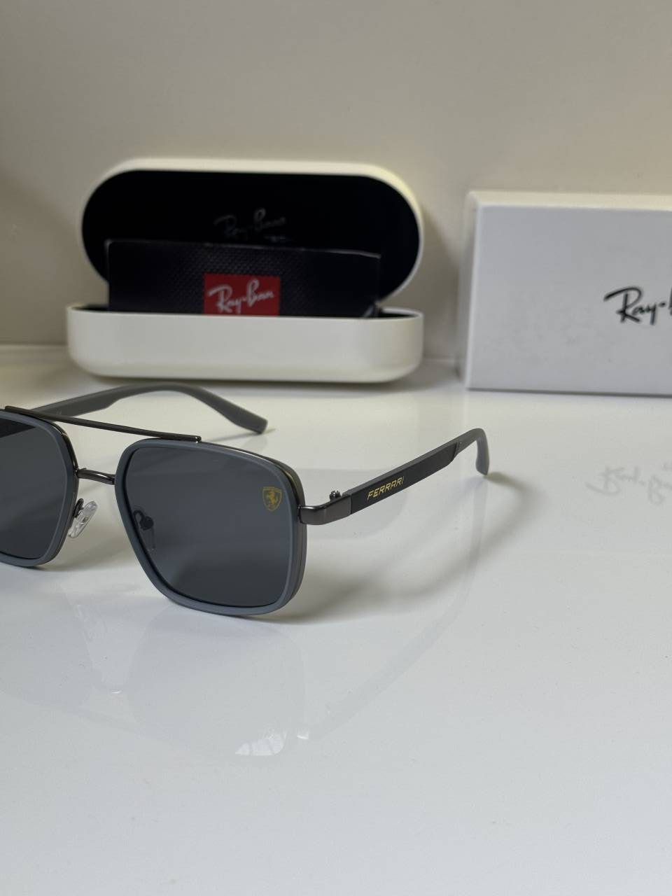 Rayban_8810_Smoke_grey_ferrari_edition