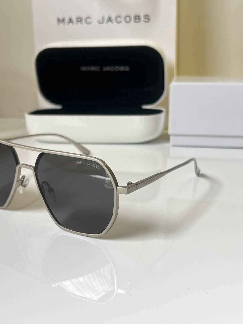 Marc_Jacobs_5021_black silver