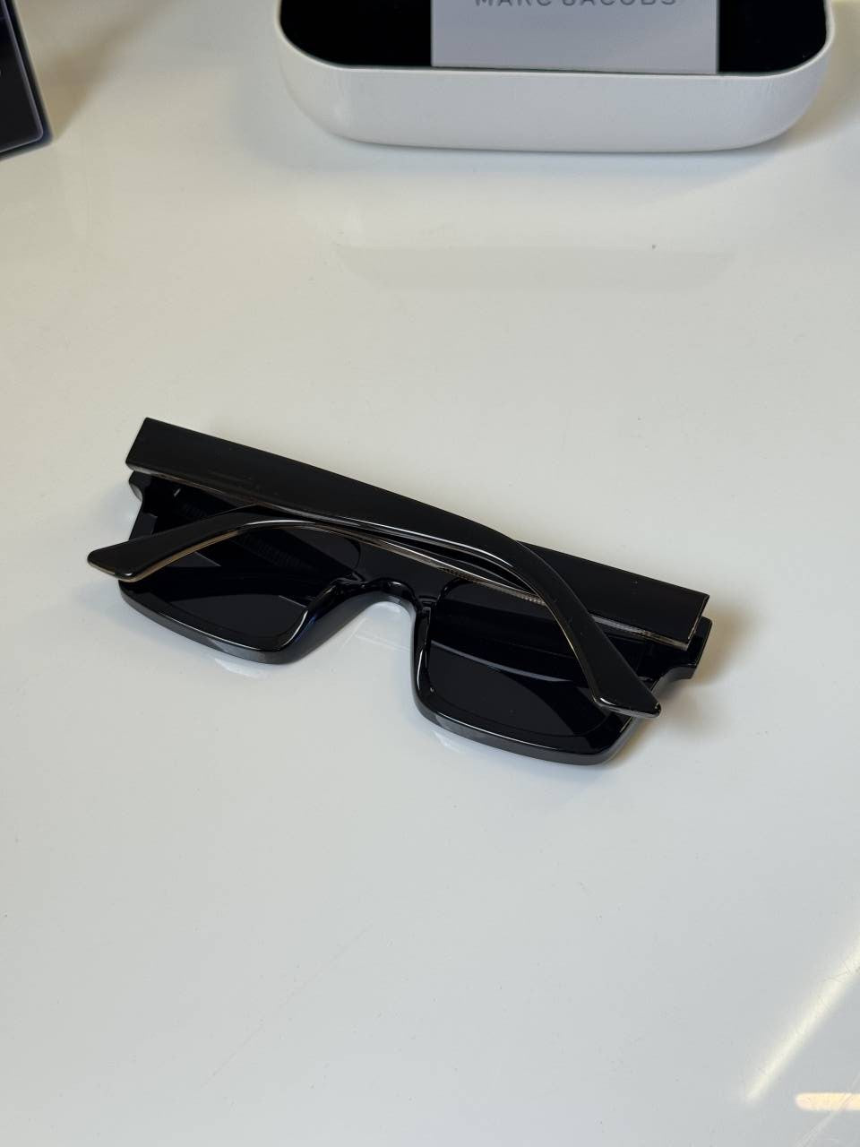 Marc_Jacobs_003_Black