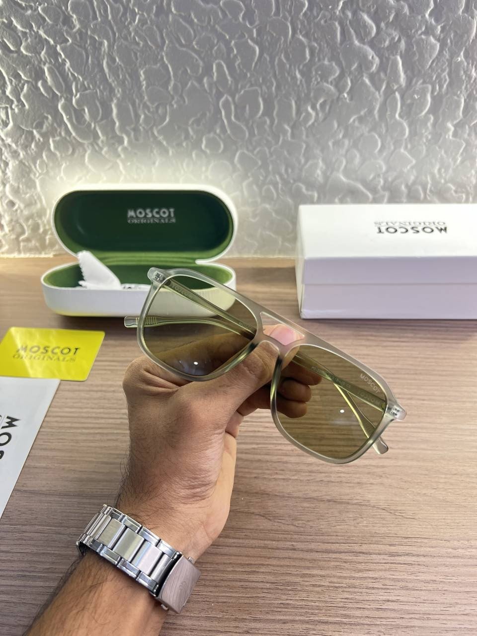 Moscot_22006_light_green