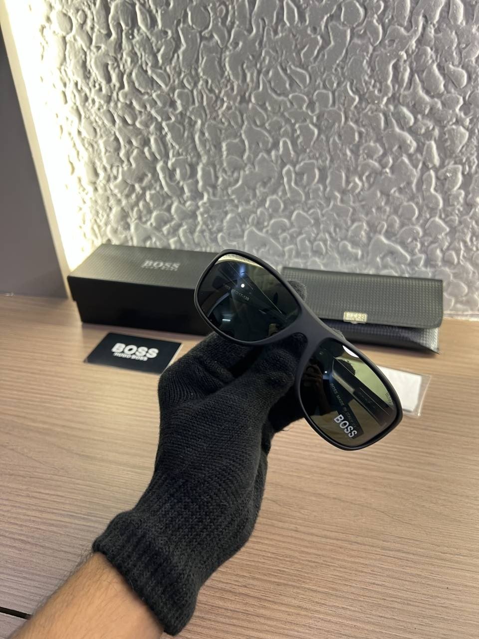 Hugo_boss_1903_black