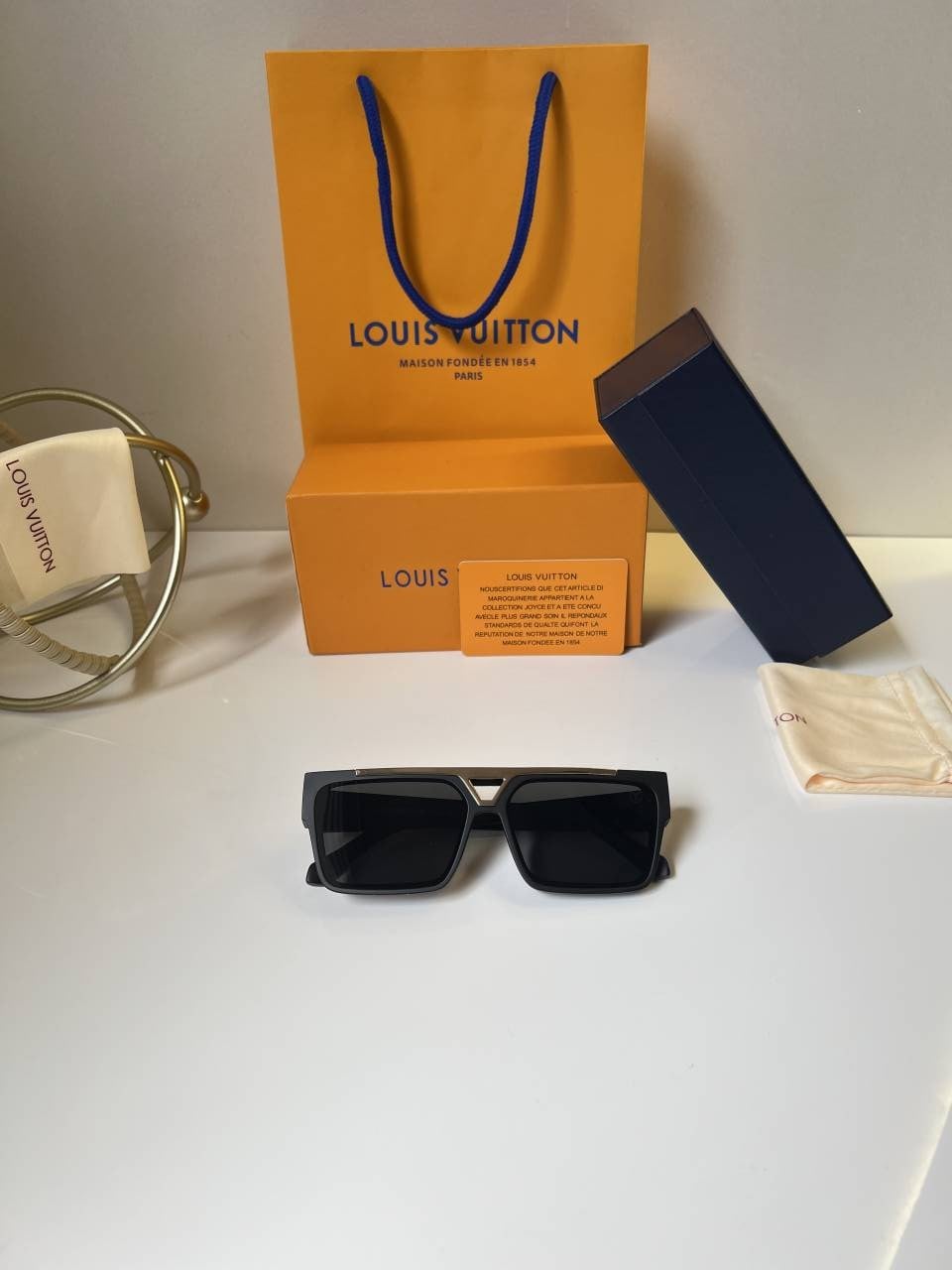 Louis_Vuittion_1984_matt_black premium quality