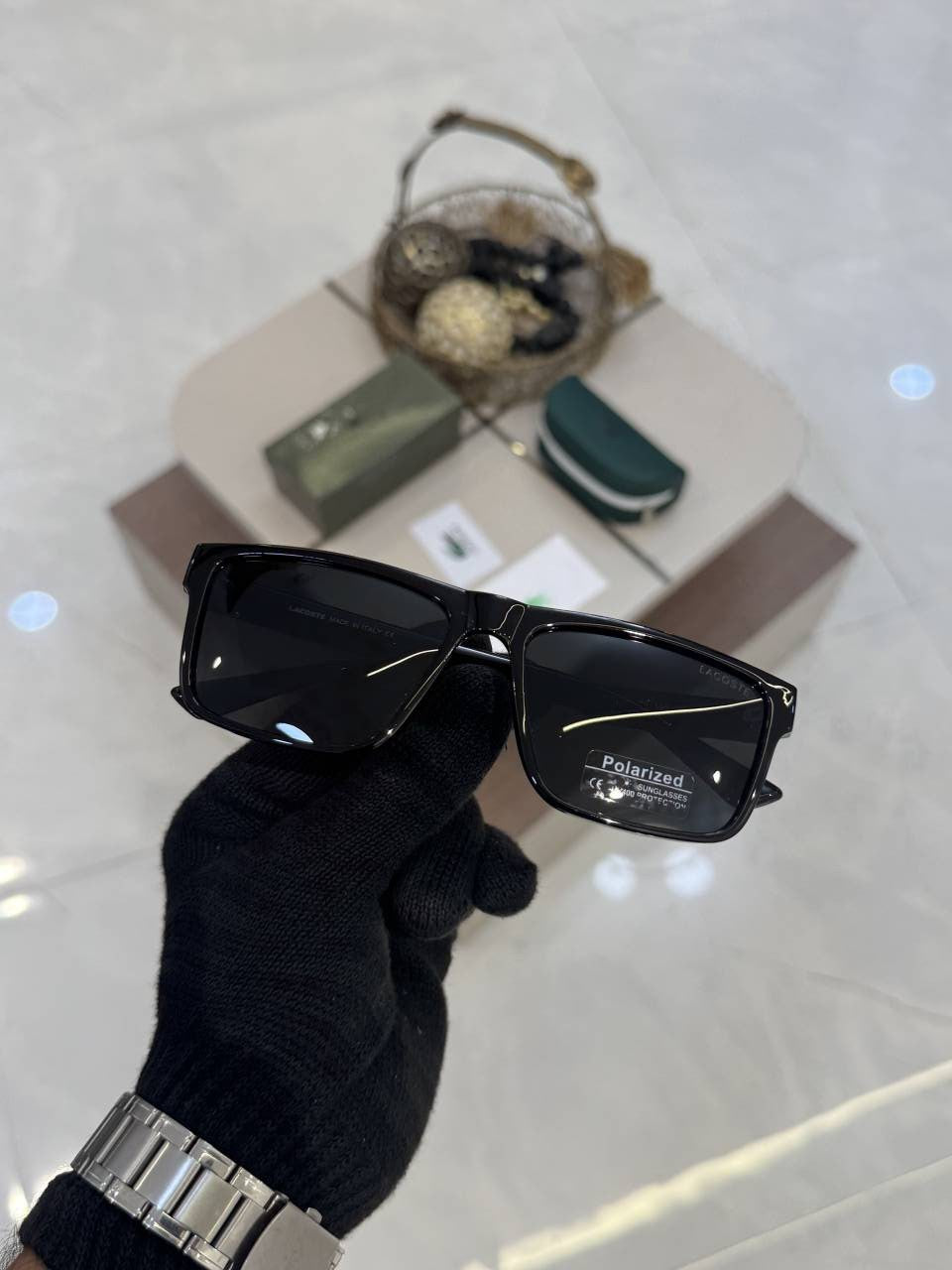 Lacoste_82029_Glossy_Black