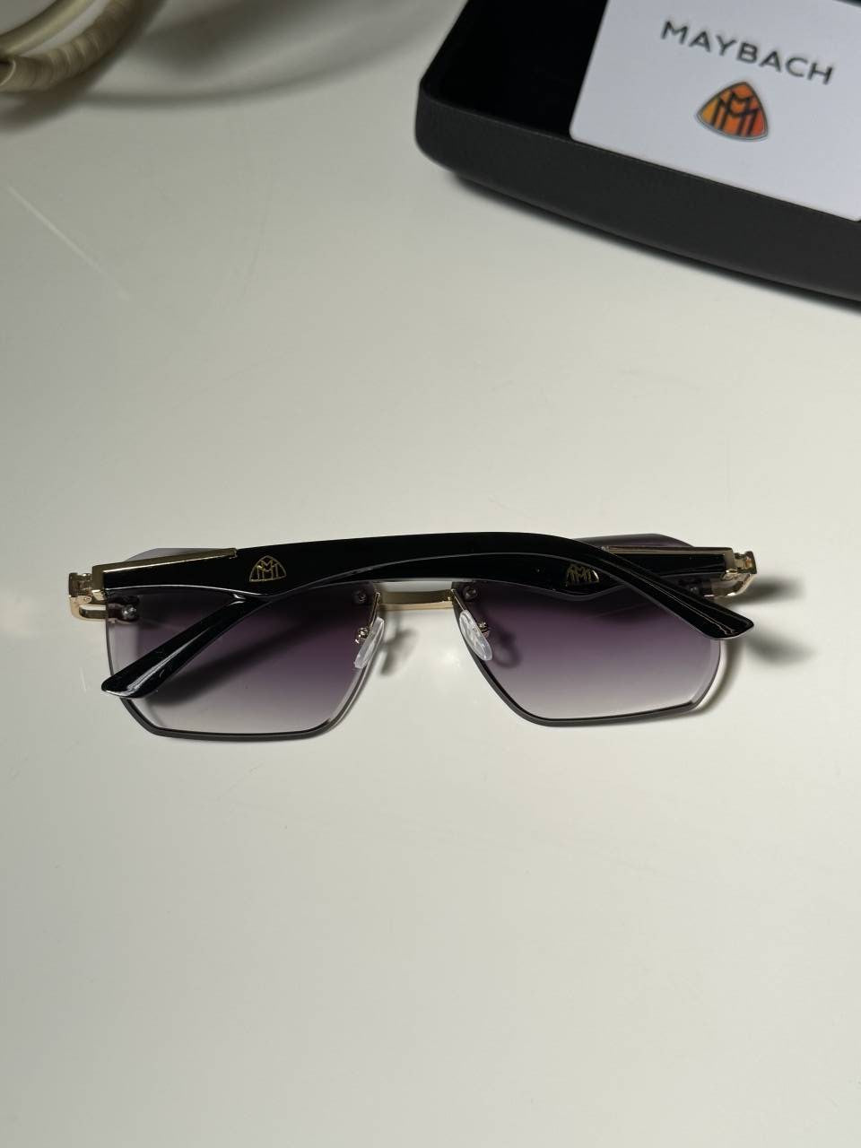 Maybach_21_purple_black
