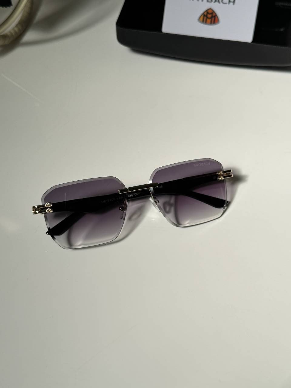 Maybach_21_purple_black