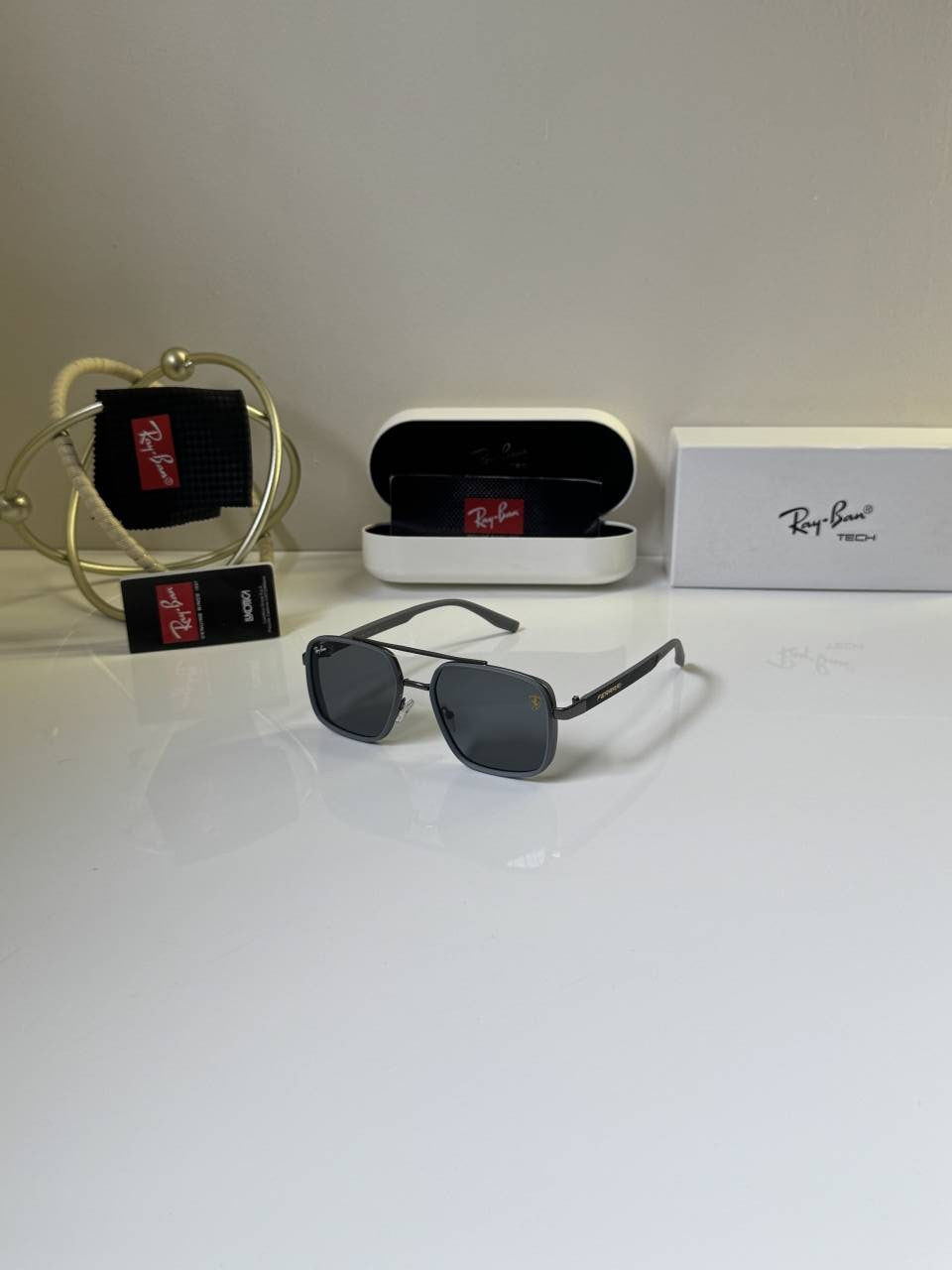 Rayban_8810_Smoke_grey_ferrari_edition