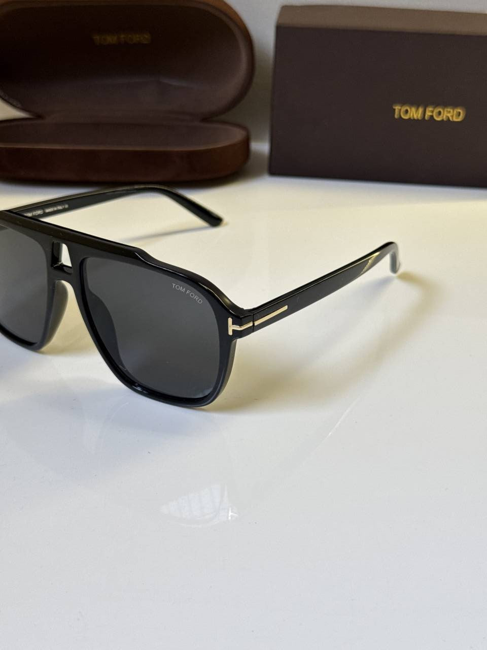 Tomford_300_Black