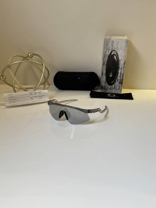 Oakley_9229_Silver_Grey
