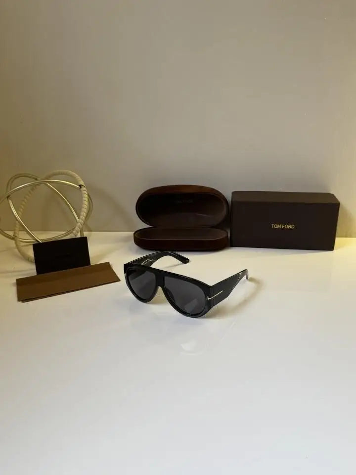 Tomford_1044_Black