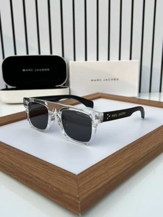 marc jacobs 32 white black