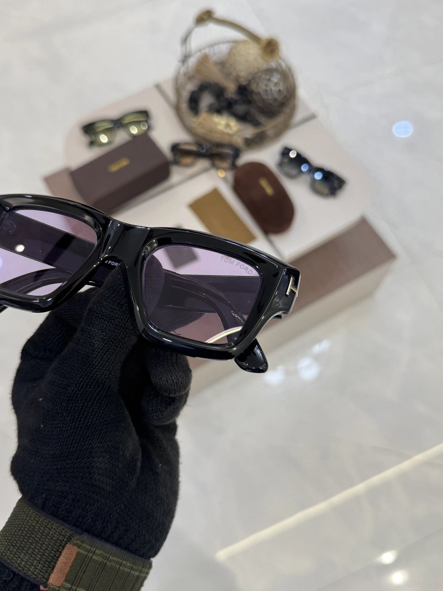 Tomford_184_Purple_Black
