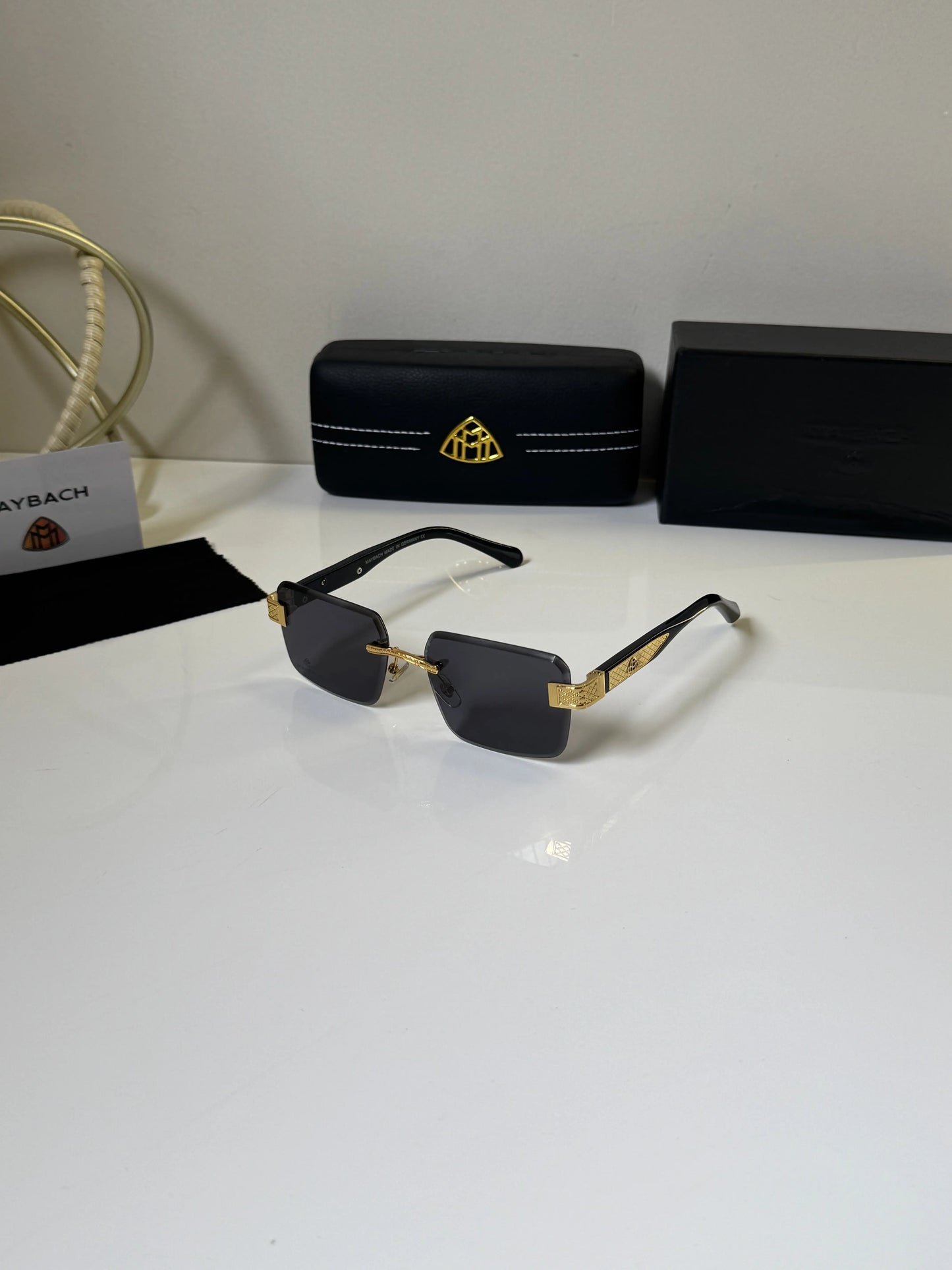 Maybach_Z60_Gold_Black
