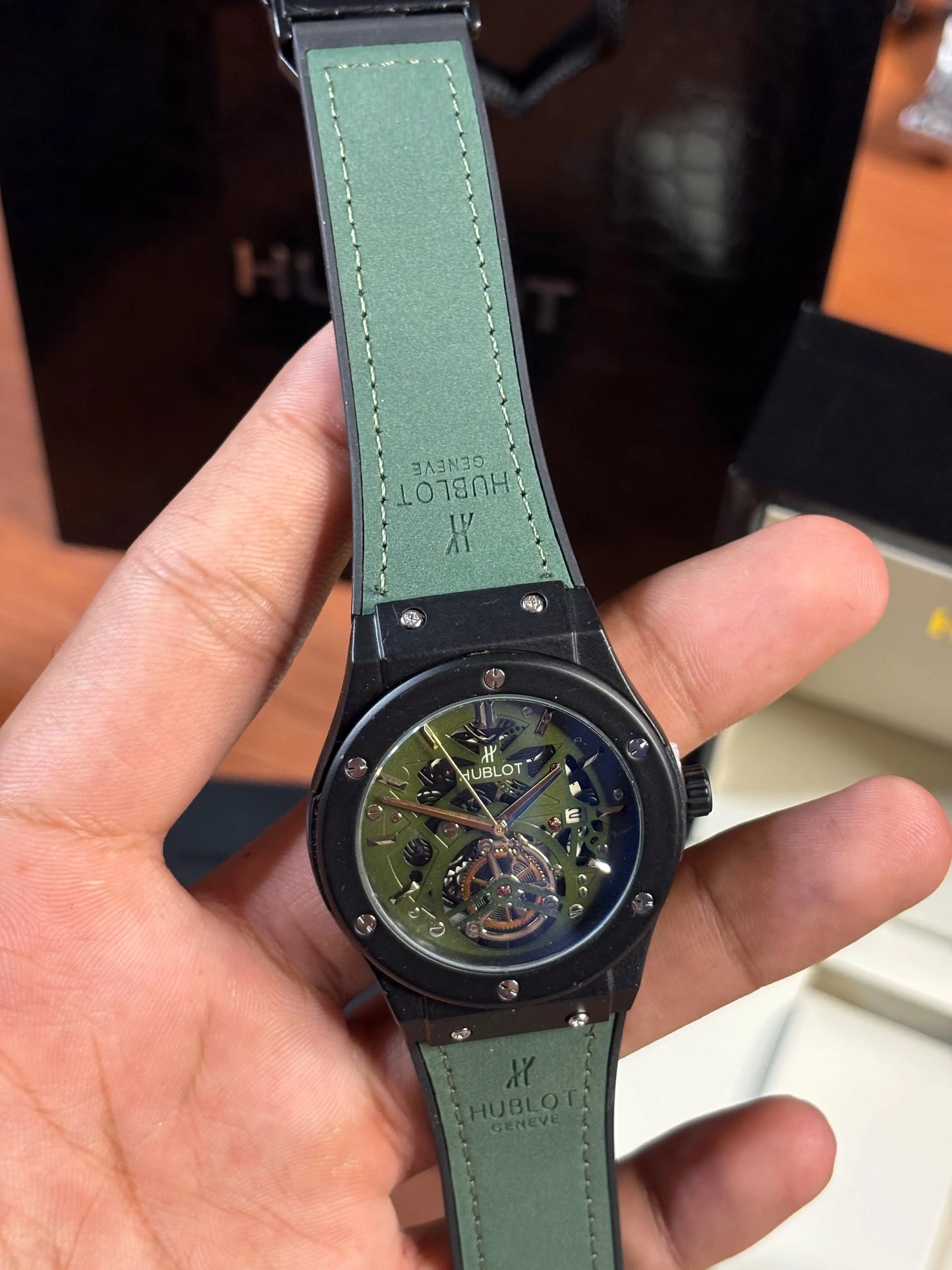 Hublot Classic Fusion Tourbillon HB0011