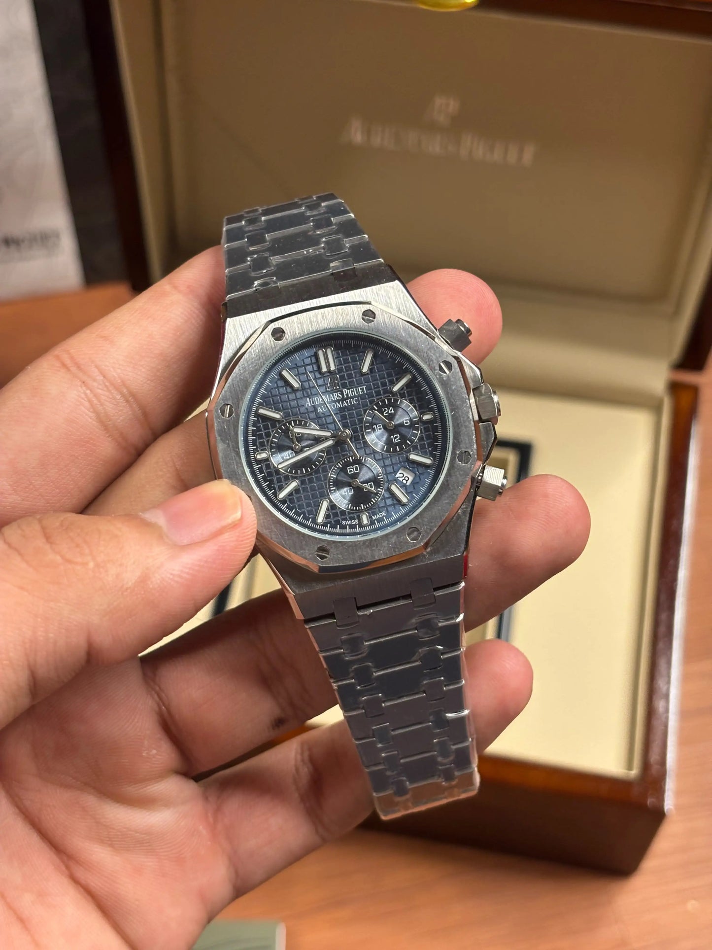 Audemars pigue_tRoyal Oak Chronograph Blue