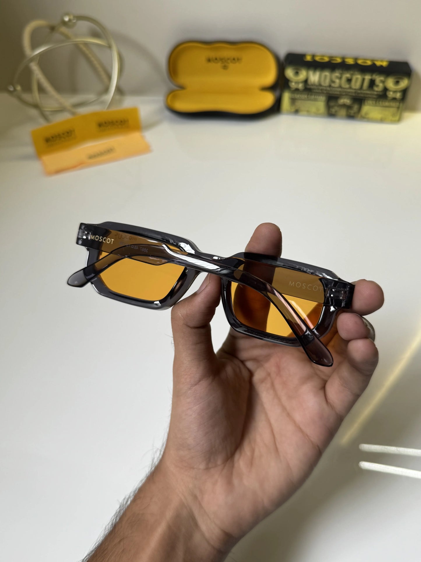 Moscot_3887_Yellow_Grey