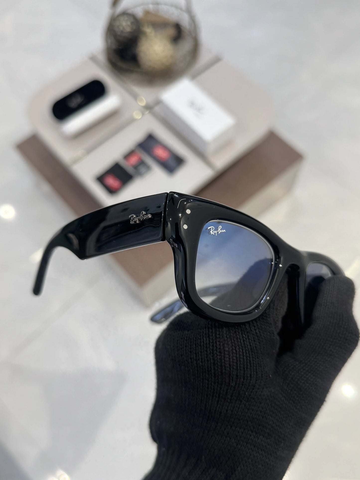 Rayban_600_Black_Blue_Shaded