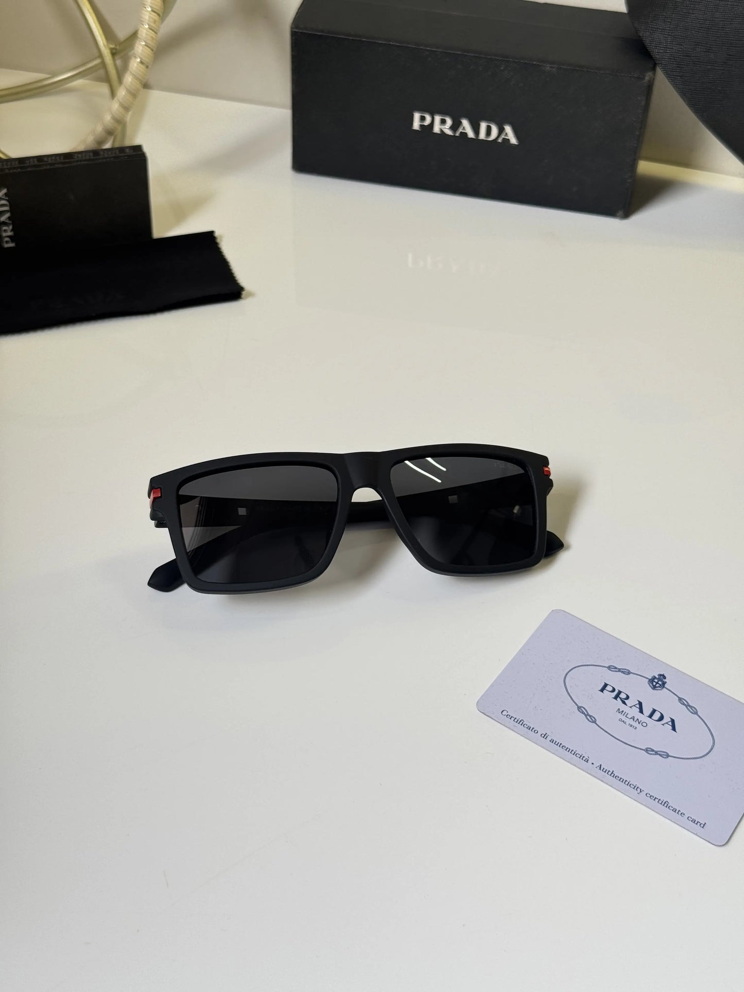 Prada_5100_Matt_Black