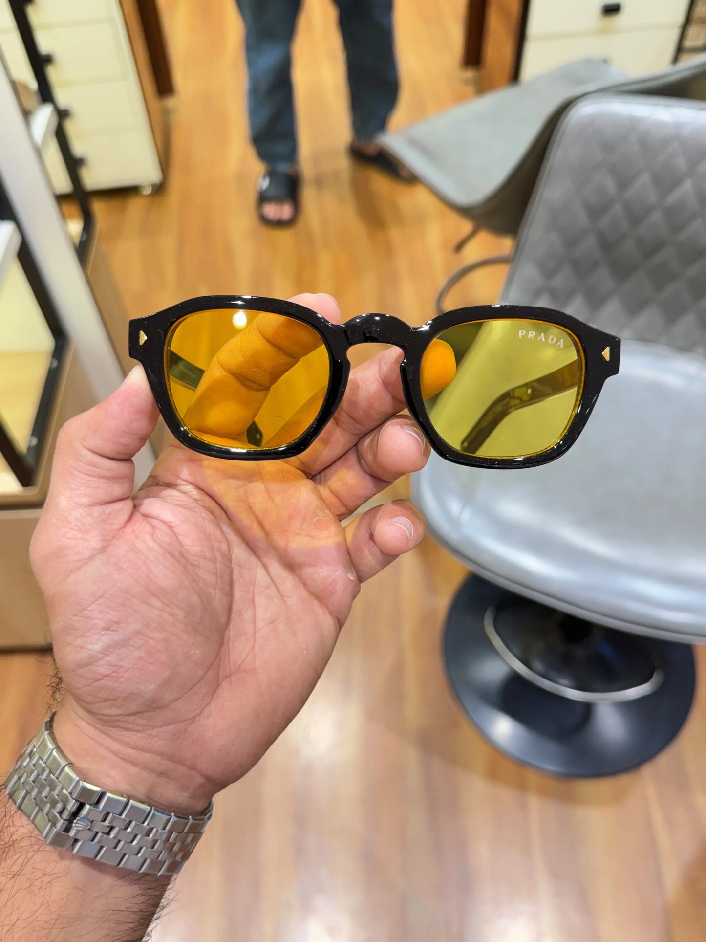 Copy Prada_331_black_yellow