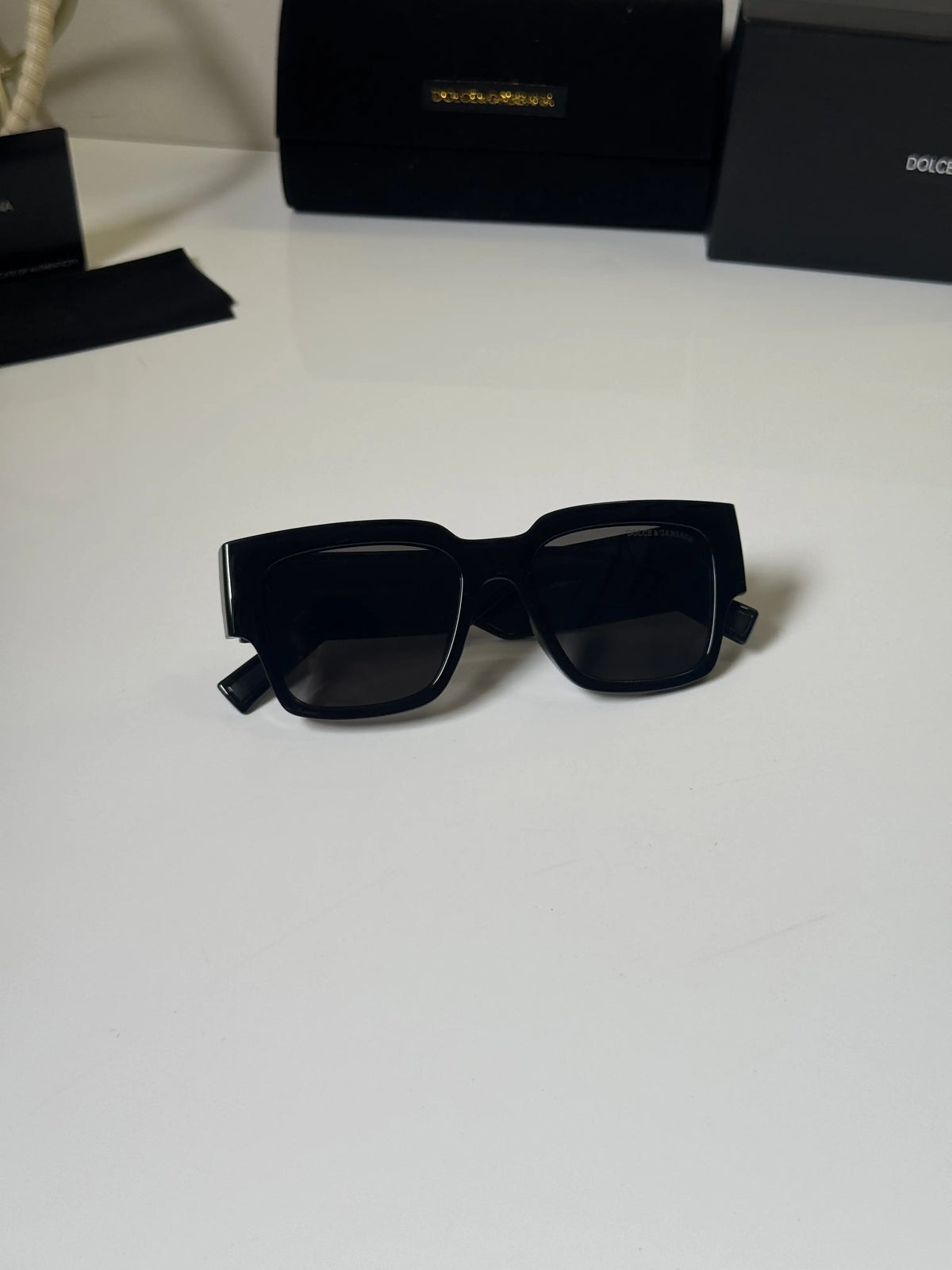 DG _6184_Black