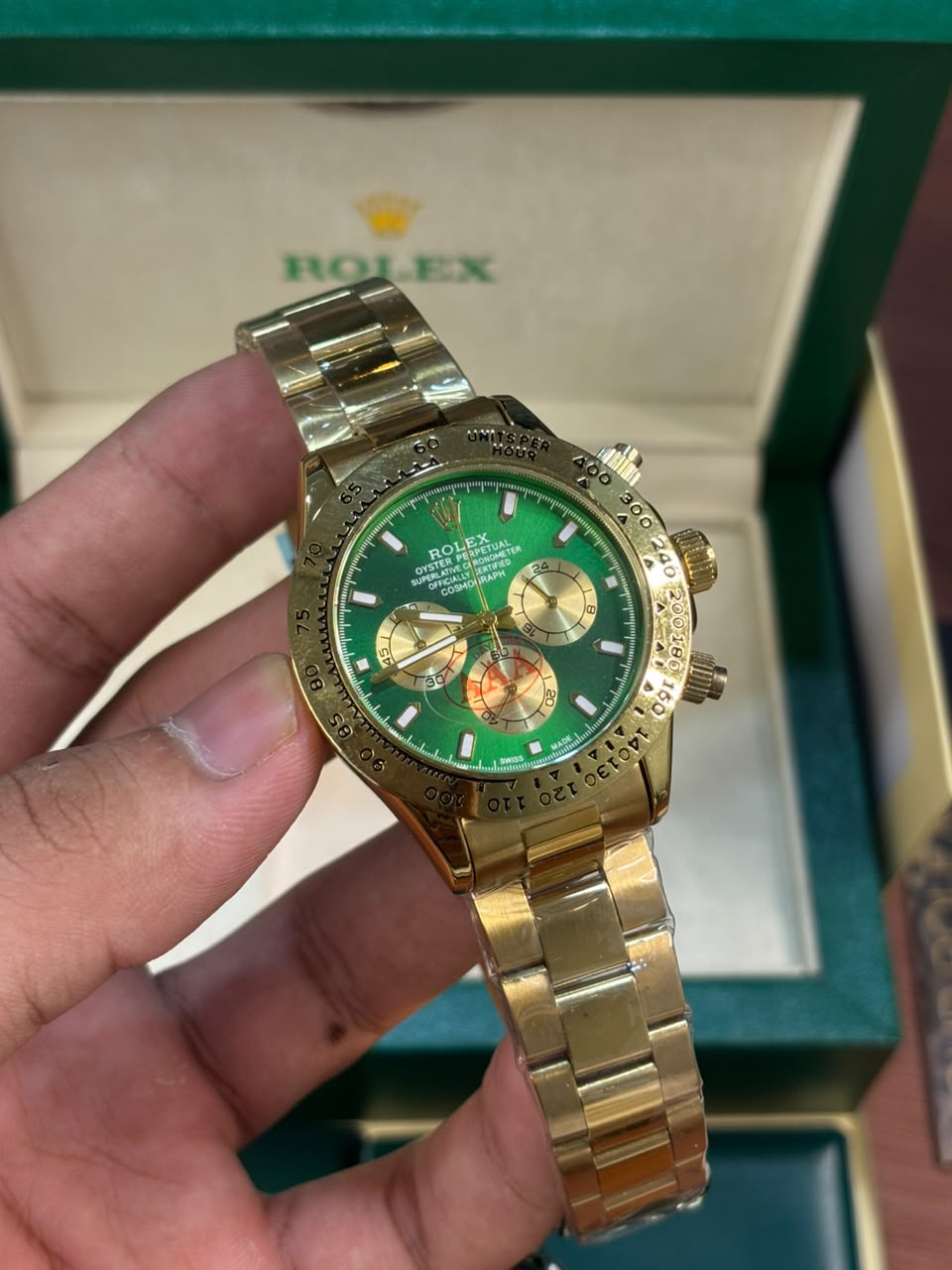 Role_x Daytona Oyster Perpetual Gold Green