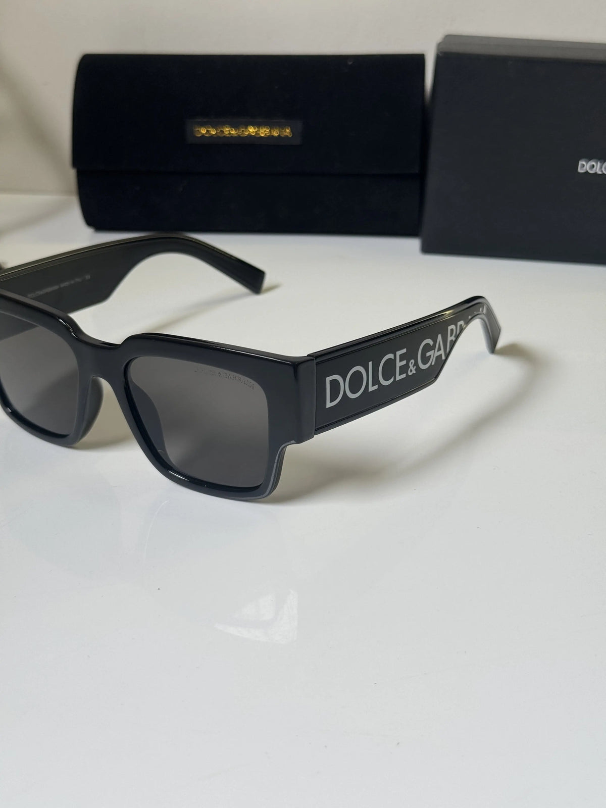 DG _6184_Black