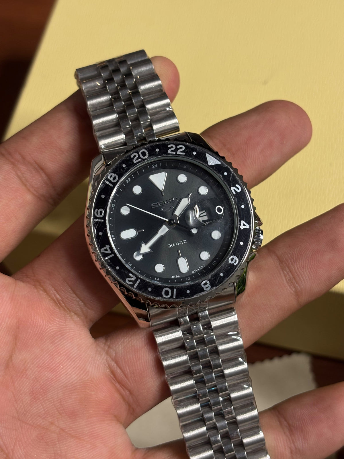 Seiko Gmt Master silver Black Dial