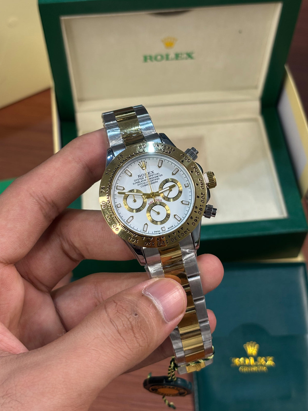 Role_x Daytona Oyster Perpetual Two Tone Gold White Dial
