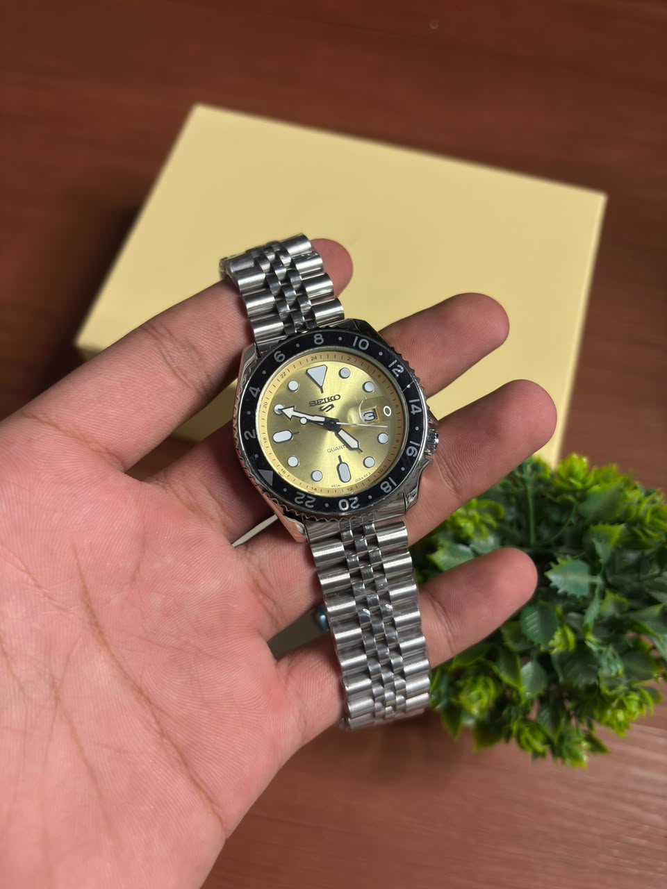 Seiko Gmt Master gold Dial